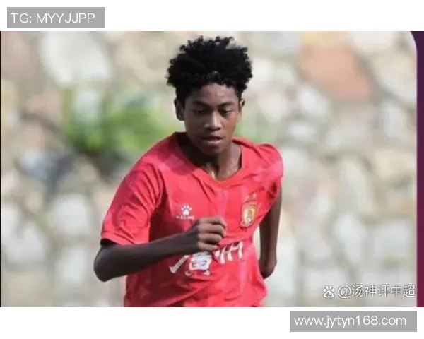 大龙足球明星名单全解析及球员成就回顾与未来展望