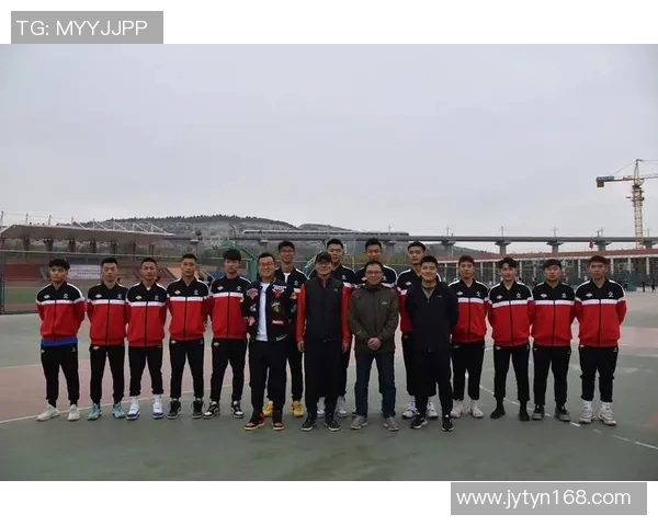 武汉篮球队与成都篮球队赛后分析力量对比与战术总结